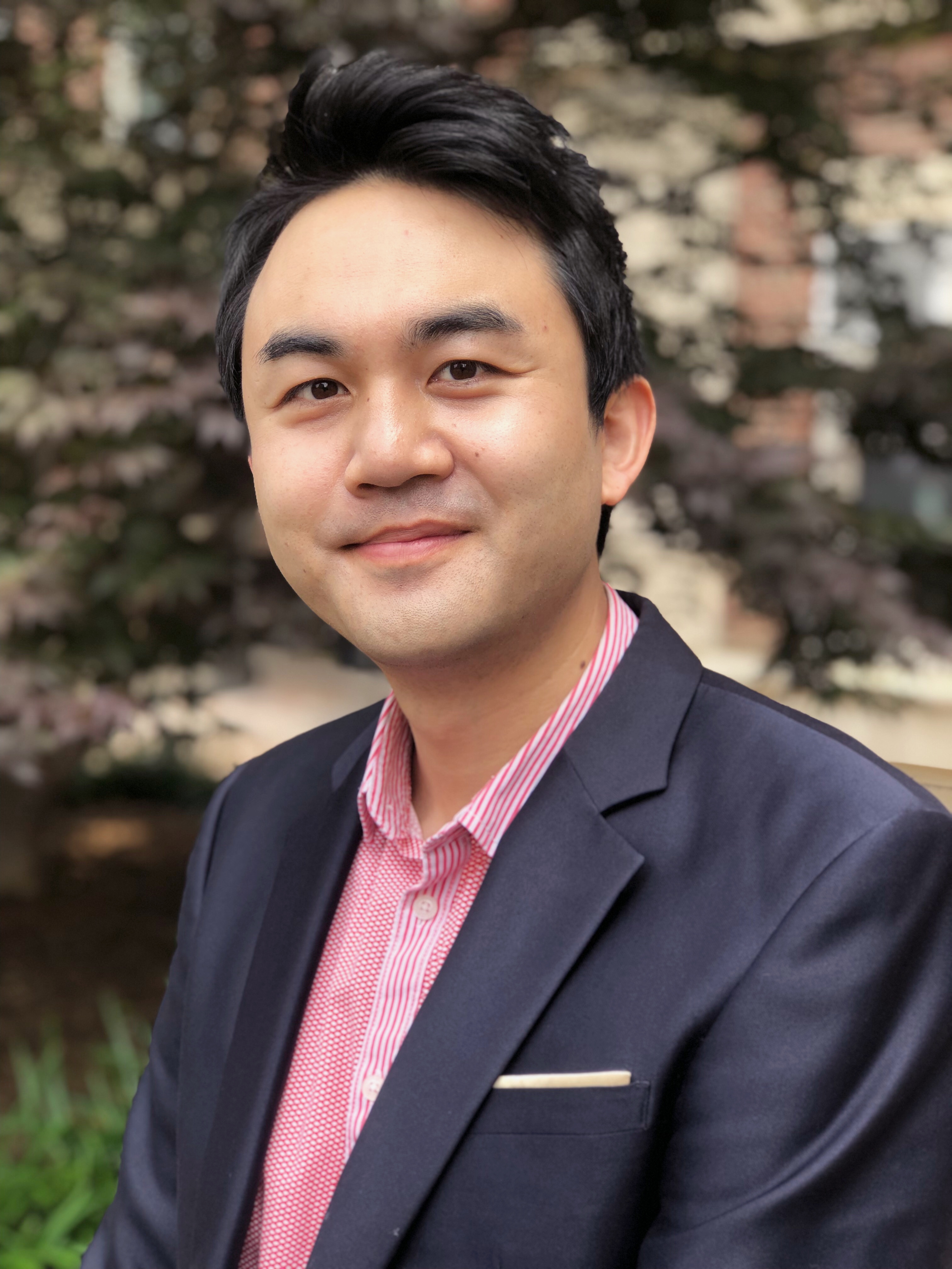 Travis Tae Oh (Profile Picture)