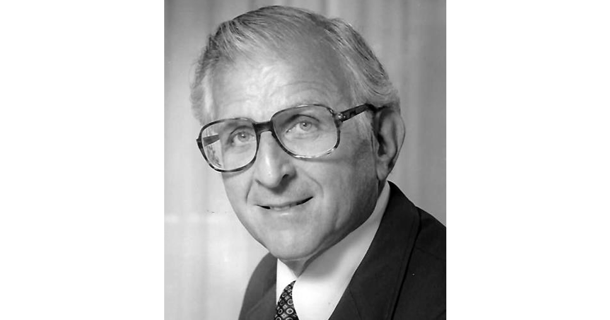 In Memoriam: Carl Bennett