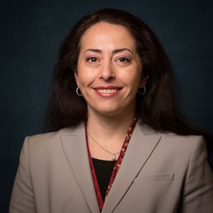 Holz_NewPortrait_300