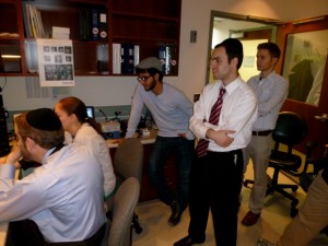 Kushnir and his class visit the MRI center at Einstein