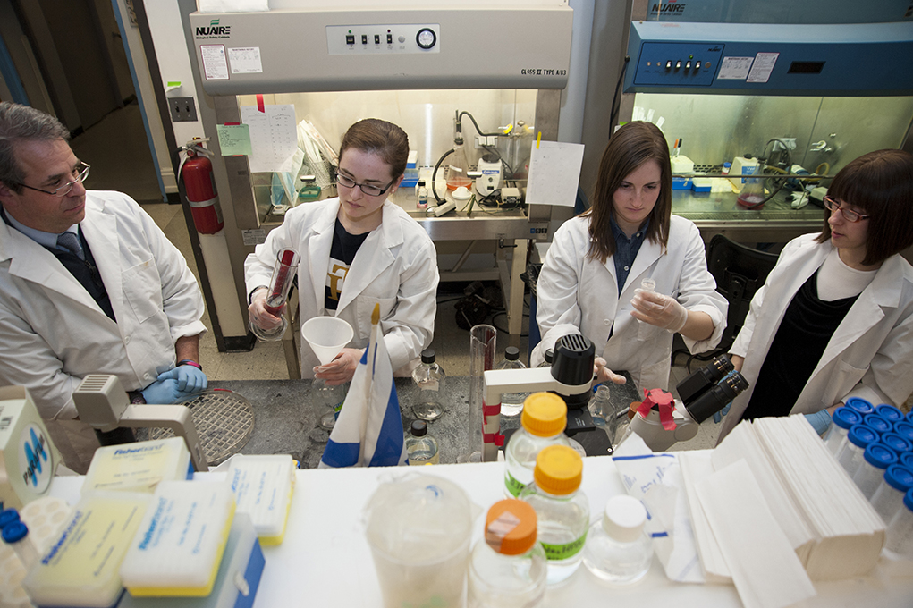 20140303_SCW_faculty_cancer_040