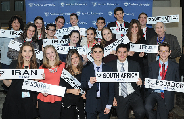 12491827615_b8e8a1fdf5_z