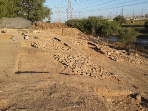 Professor Jill Katz is part of the team of archaeologists who uncovered the historic fortifications and monumental gate of a Biblical-era city called Gath in Israel. Credit: Prof. Aren Maeir, Director, Ackerman Family Bar-Ilan University Expedition to Gath