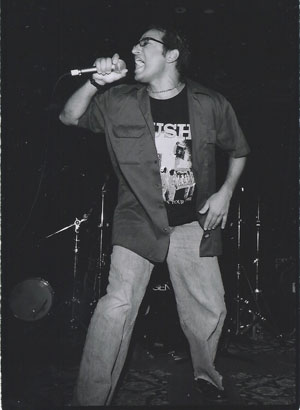 Etan_Singing_300