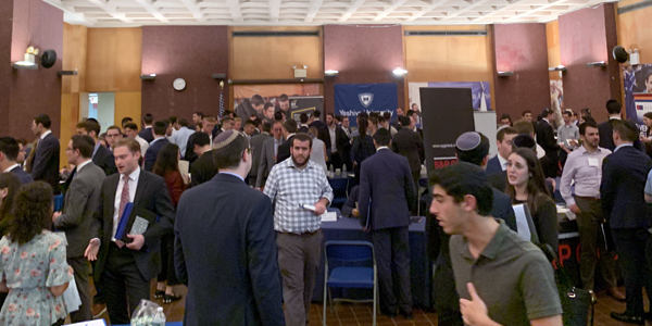 FinTech Job Fair 2019 - Crowd in the room