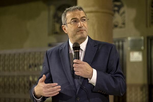 Rabbi Dr. Ari Berman speaking at the Crossroads of Civilization Museum in Dubai, UAE